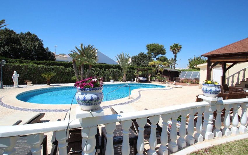 Herverkoop - Villa -
Torrevieja - Punta Prima