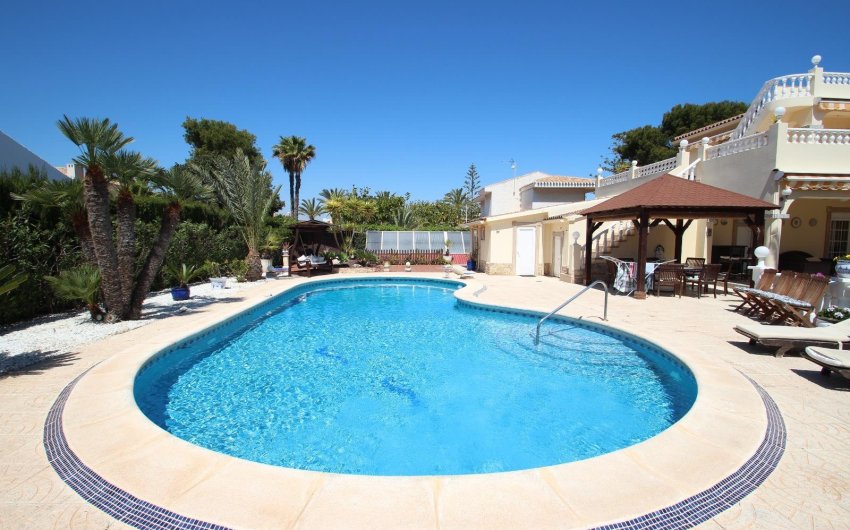 Herverkoop - Villa -
Torrevieja - Punta Prima