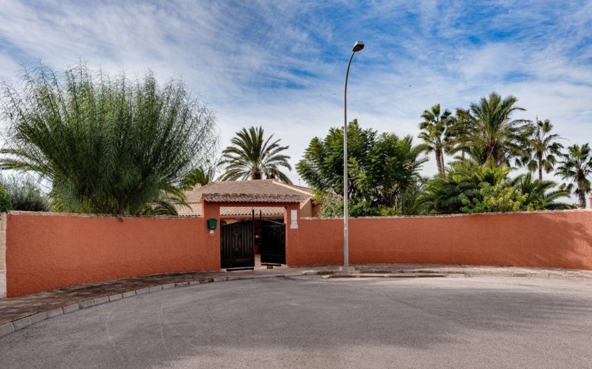 Herverkoop - Villa -
Torrevieja - San Luis