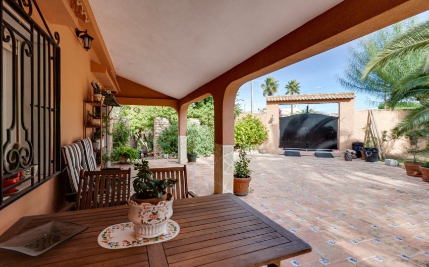 Herverkoop - Villa -
Torrevieja - San Luis