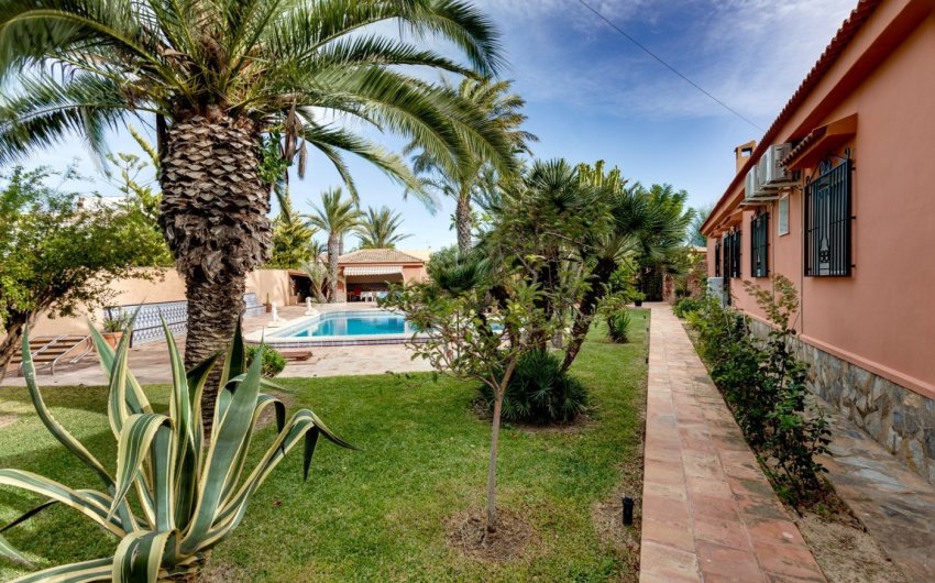 Herverkoop - Villa -
Torrevieja - San Luis