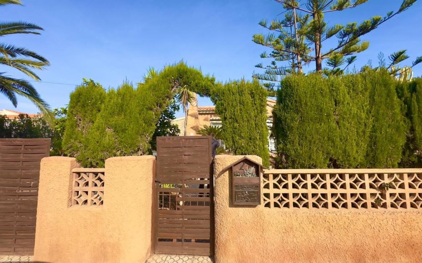 Herverkoop - Villa -
Torrevieja - Torreblanca