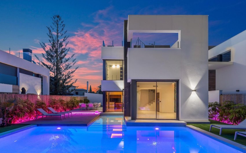 Herverkoop - Villa -
Torrevieja - Torreta Florida