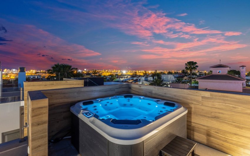 Herverkoop - Villa -
Torrevieja - Torreta Florida