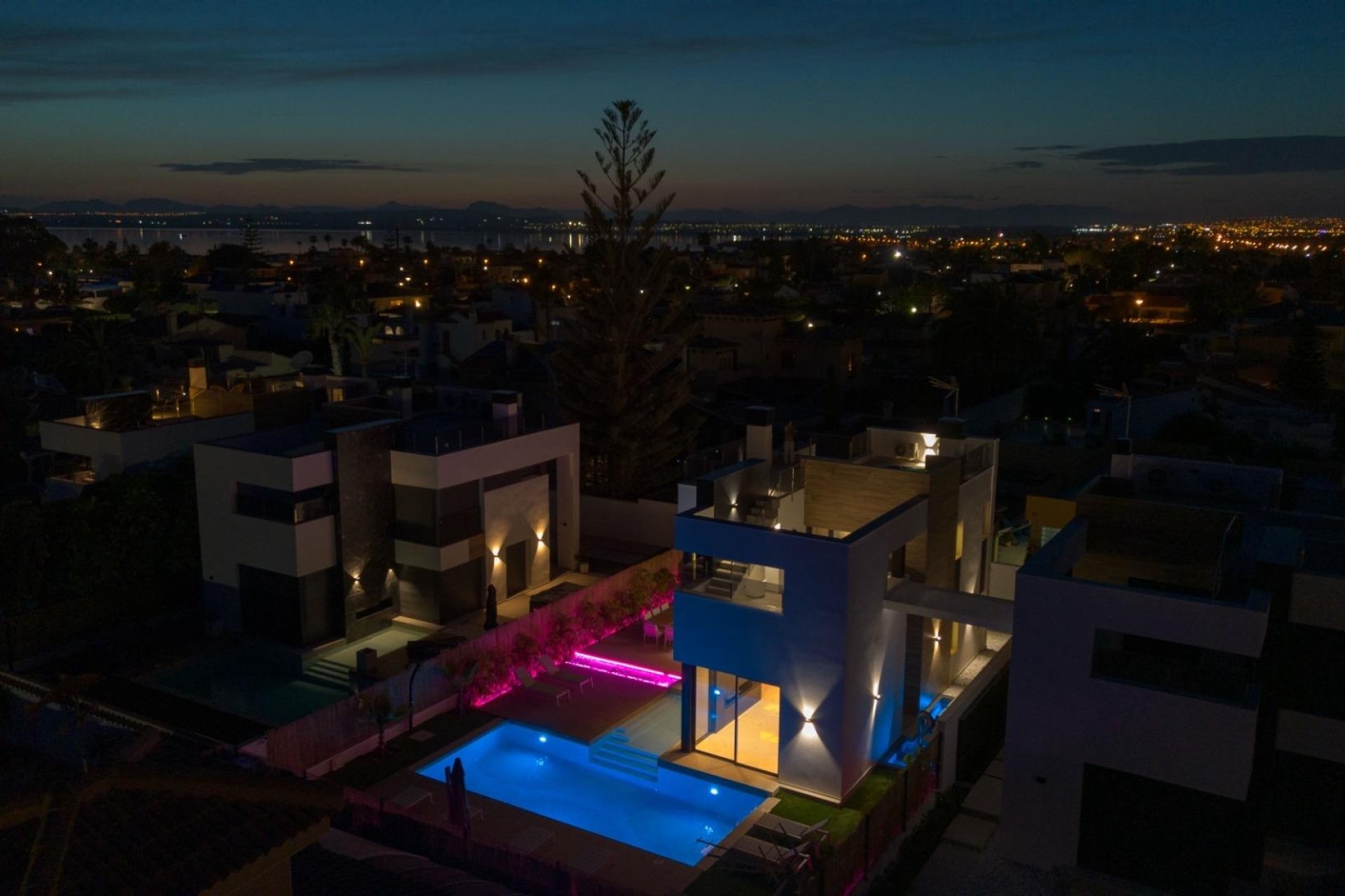 Herverkoop - Villa -
Torrevieja - Torreta Florida