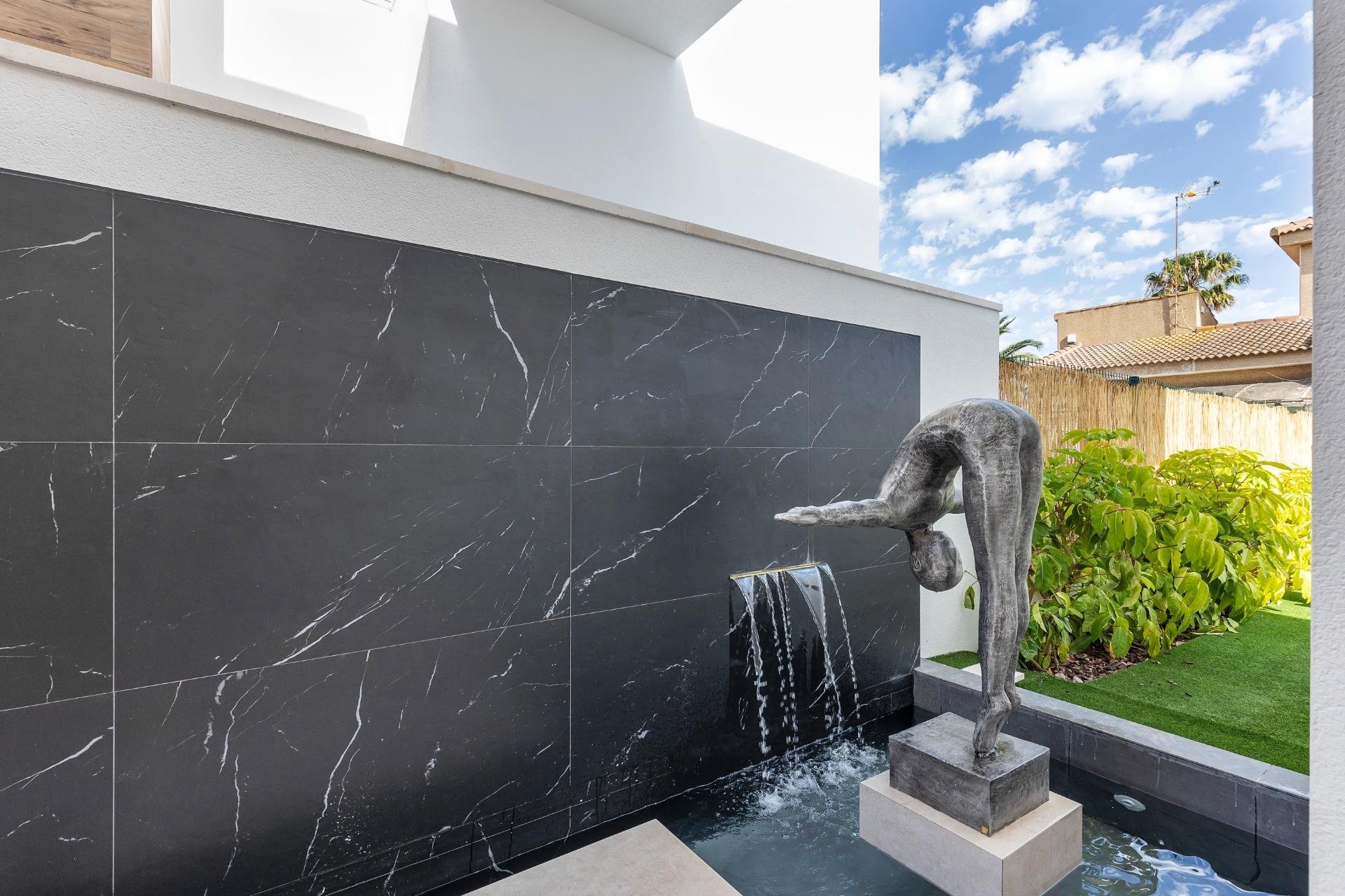 Herverkoop - Villa -
Torrevieja - Torreta Florida