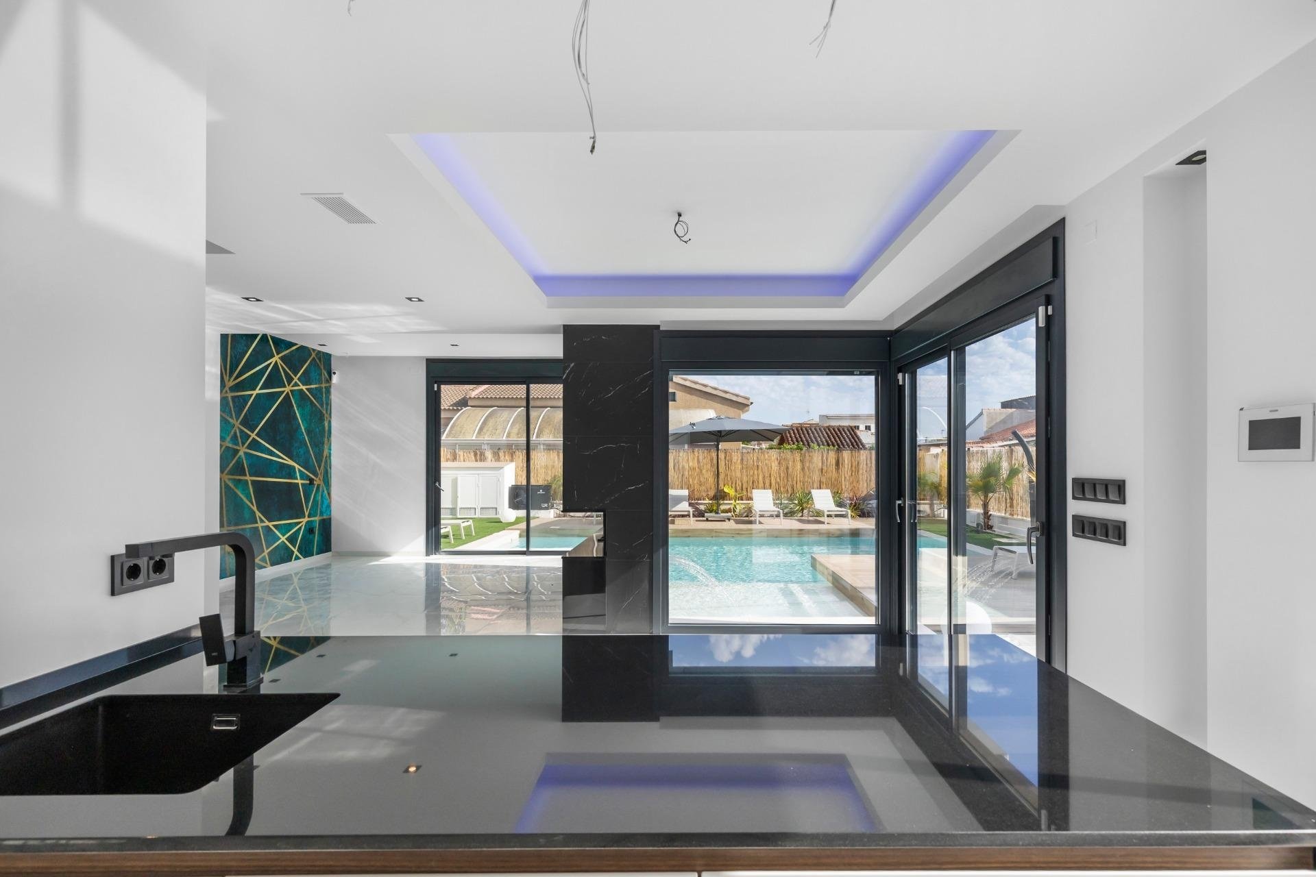 Herverkoop - Villa -
Torrevieja - Torreta Florida