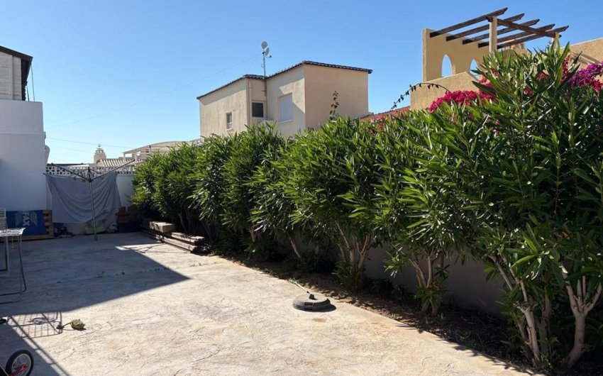 Herverkoop - Villa -
Torrevieja - Torreta Florida