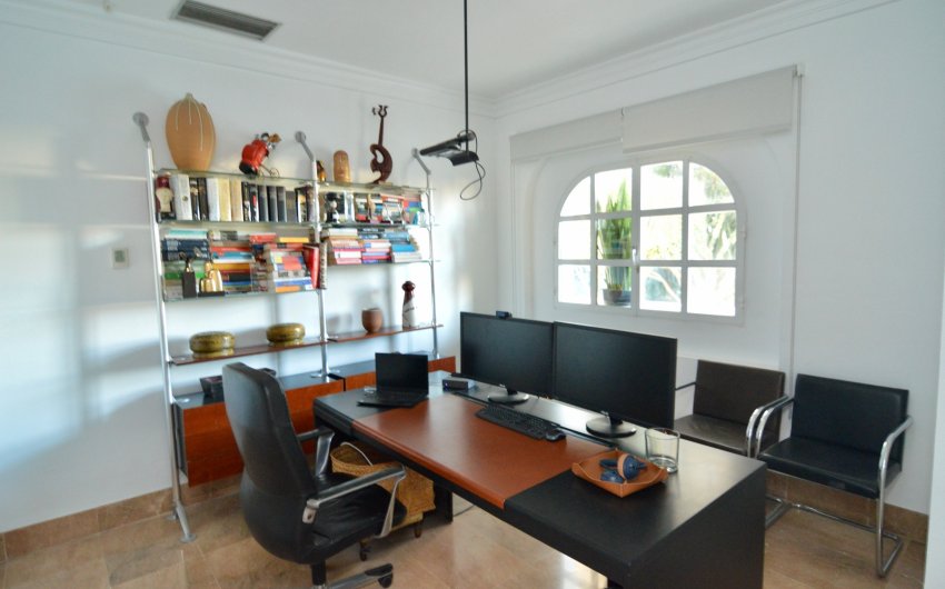 Herverkoop - Villa -
Torrevieja - Torreta