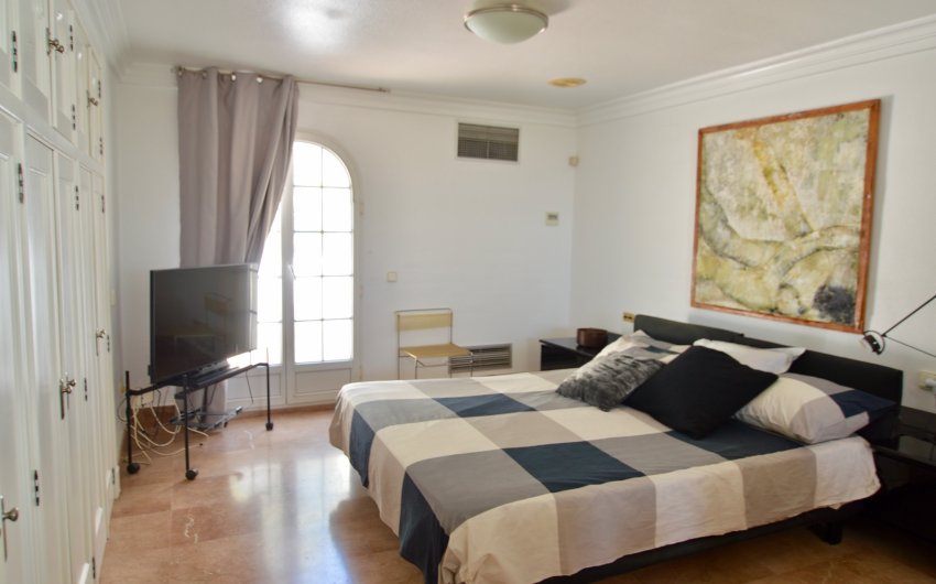 Herverkoop - Villa -
Torrevieja - Torreta