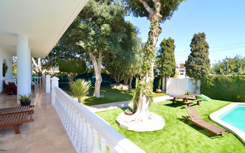 Herverkoop - Villa -
Torrevieja - Torreta