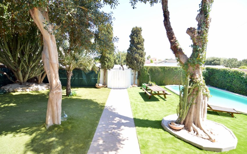 Herverkoop - Villa -
Torrevieja - Torreta