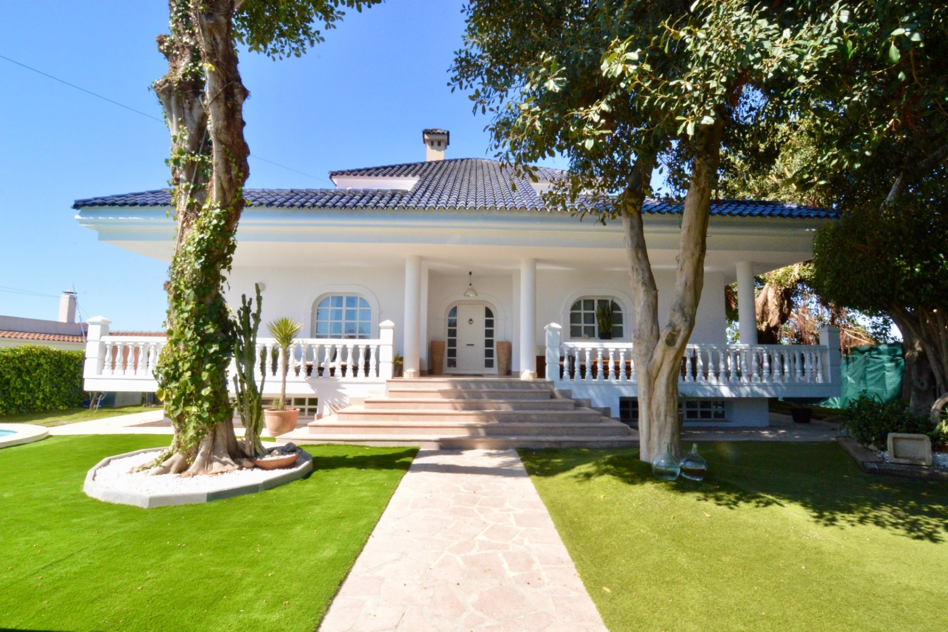 Herverkoop - Villa -
Torrevieja - Torreta