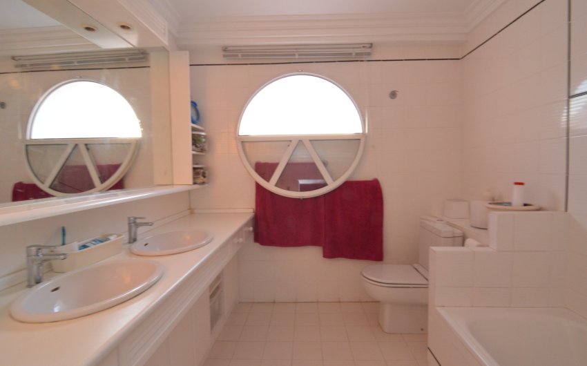 Herverkoop - Villa -
Torrevieja - Torreta