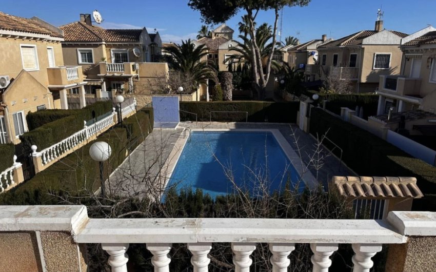 Herverkoop - Villa -
Torrevieja