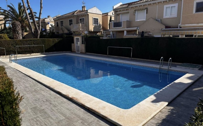 Herverkoop - Villa -
Torrevieja