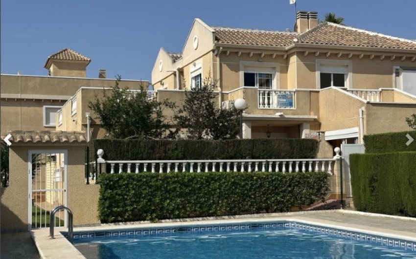 Herverkoop - Villa -
Torrevieja