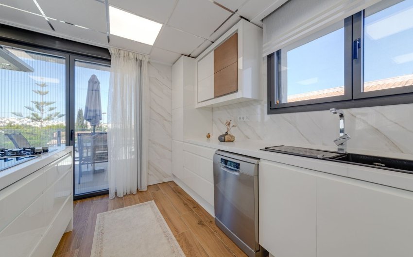 Herverkoop - Villa -
Torrevieja