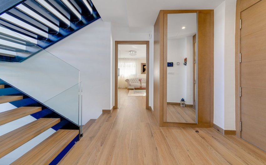 Herverkoop - Villa -
Torrevieja