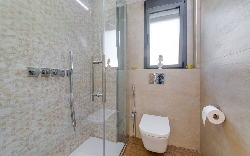 Herverkoop - Villa -
Torrevieja