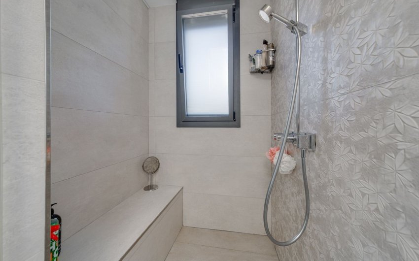 Herverkoop - Villa -
Torrevieja