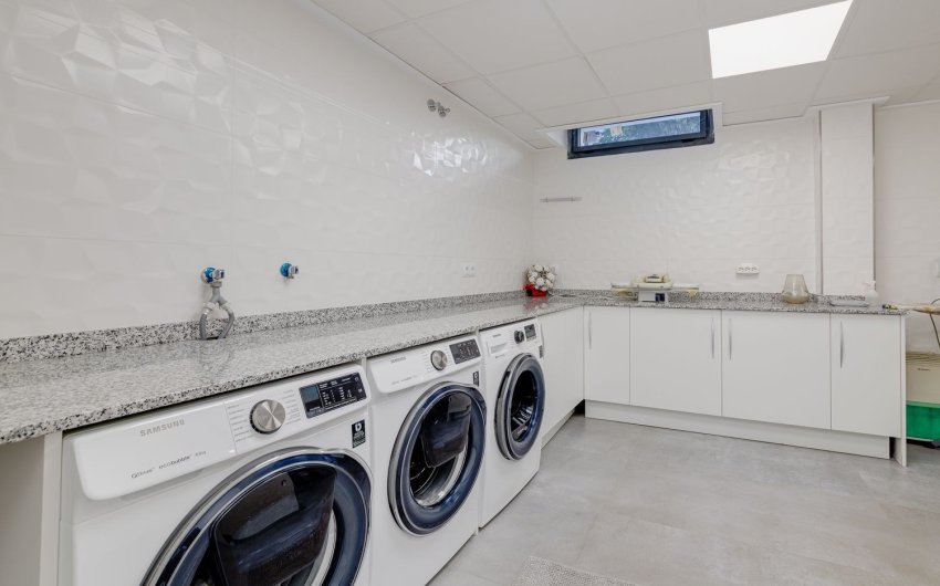 Herverkoop - Villa -
Torrevieja