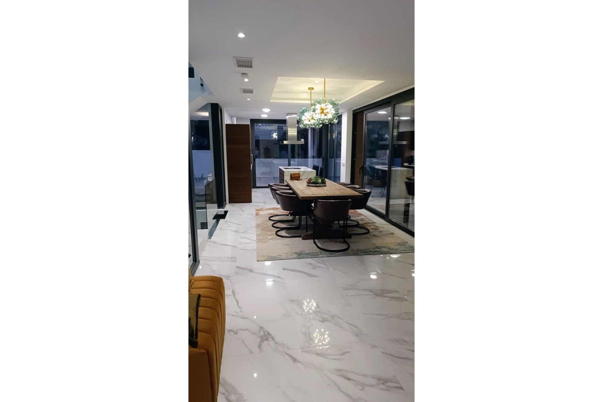 Herverkoop - Villa -
Valle Romano Golf - Inland