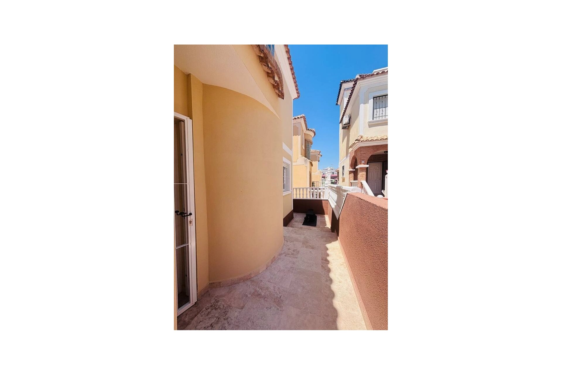 Herverkoop - Villa -
Villamartin - Costa Blanca