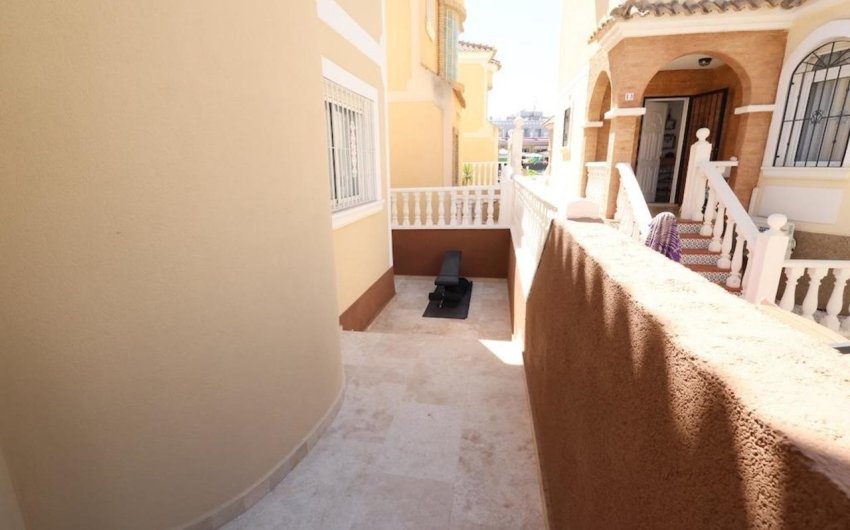 Herverkoop - Villa -
Villamartin - Costa Blanca