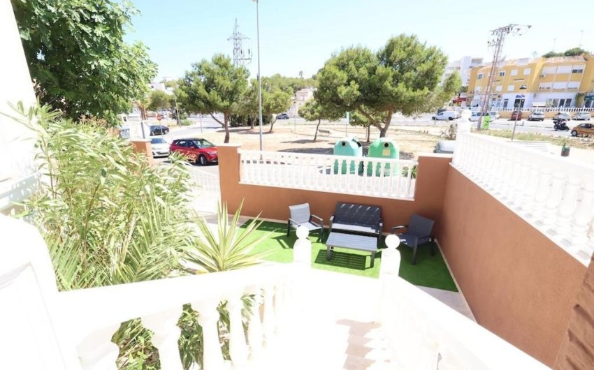 Herverkoop - Villa -
Villamartin - Costa Blanca