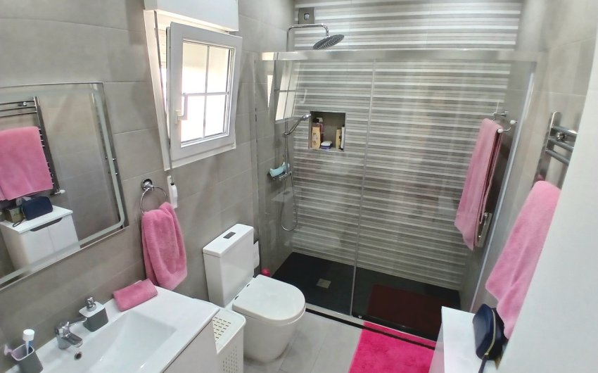 Herverkoop - Villa -
Villamartin - Costa Blanca