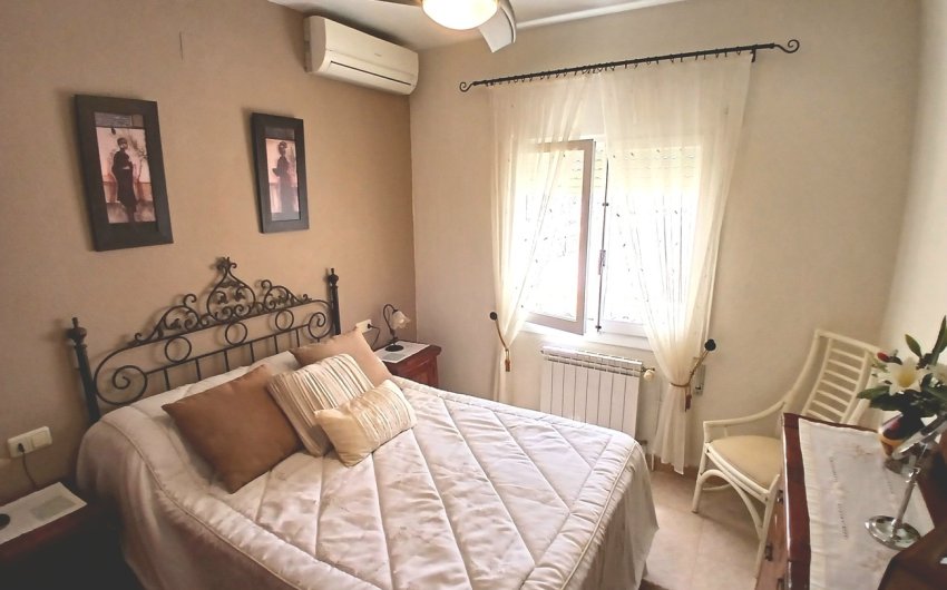 Herverkoop - Villa -
Villamartin - Costa Blanca