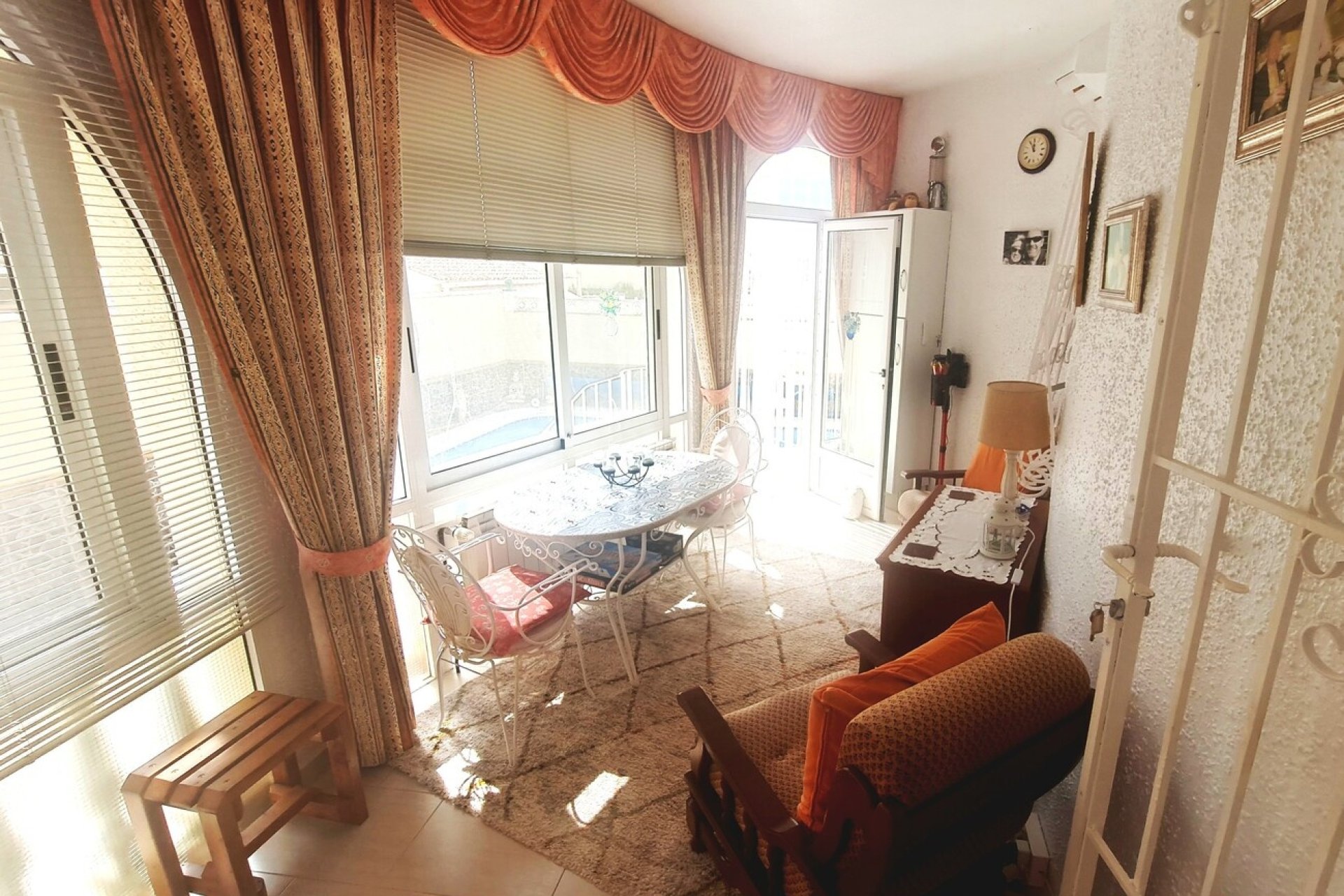 Herverkoop - Villa -
Villamartin - Costa Blanca