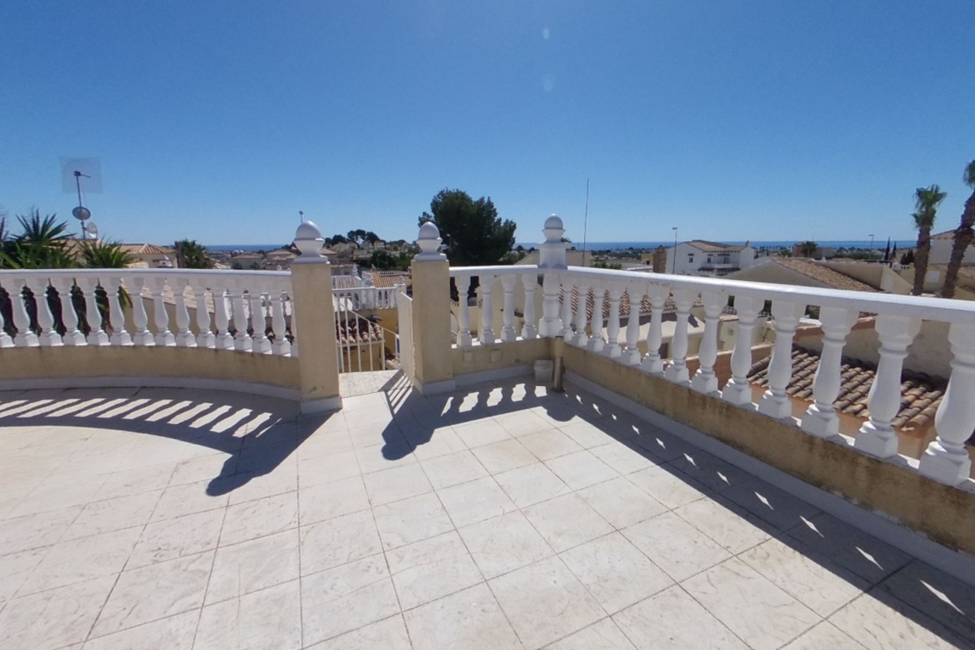 Herverkoop - Villa -
Villamartin - Costa Blanca