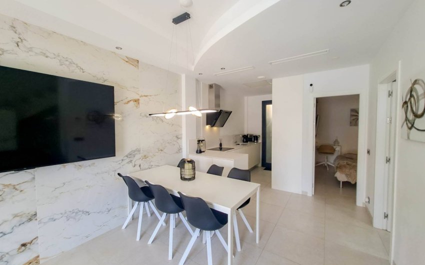 Herverkoop - Villa -
Villamartin - Costa Blanca