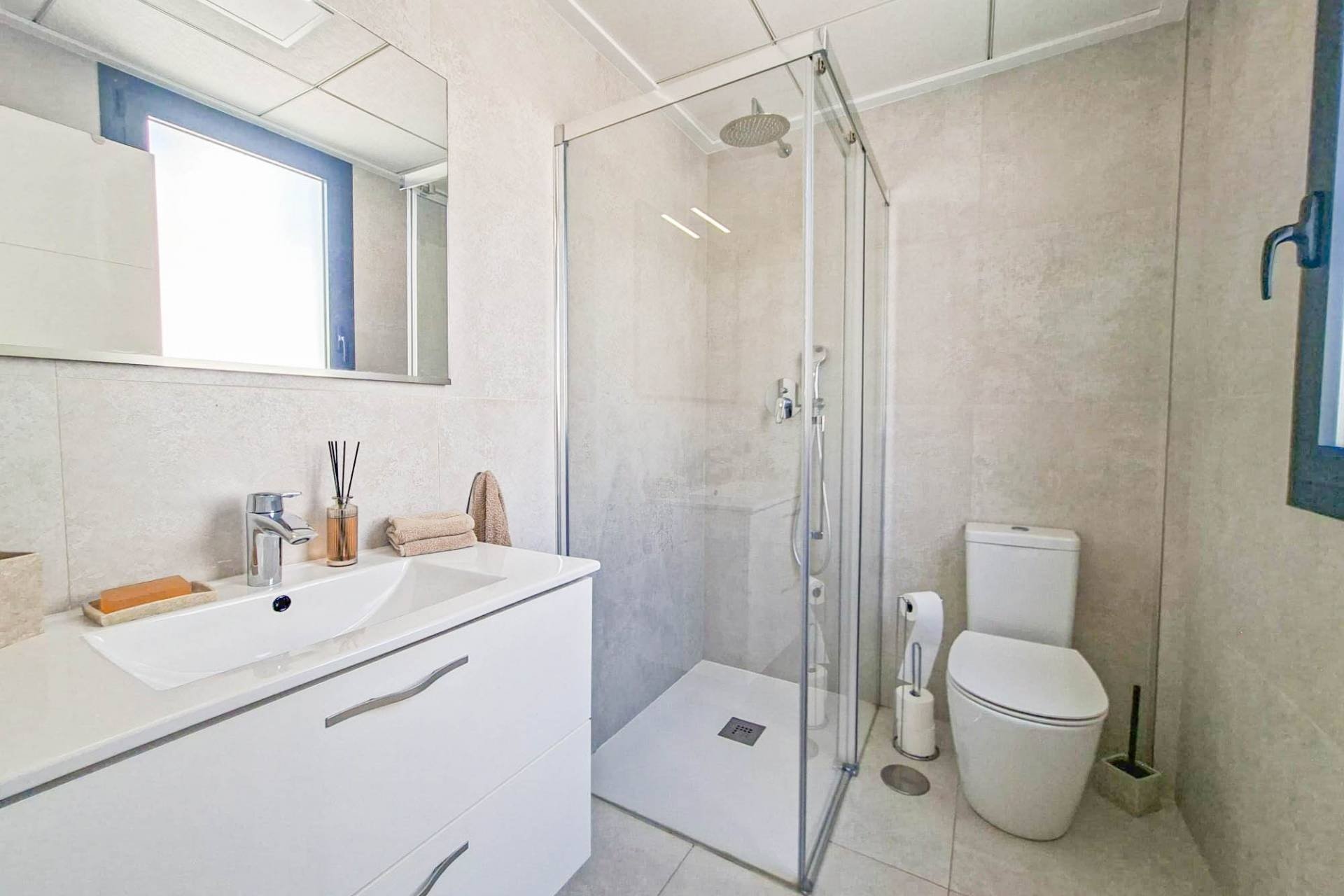 Herverkoop - Villa -
Villamartin - Costa Blanca