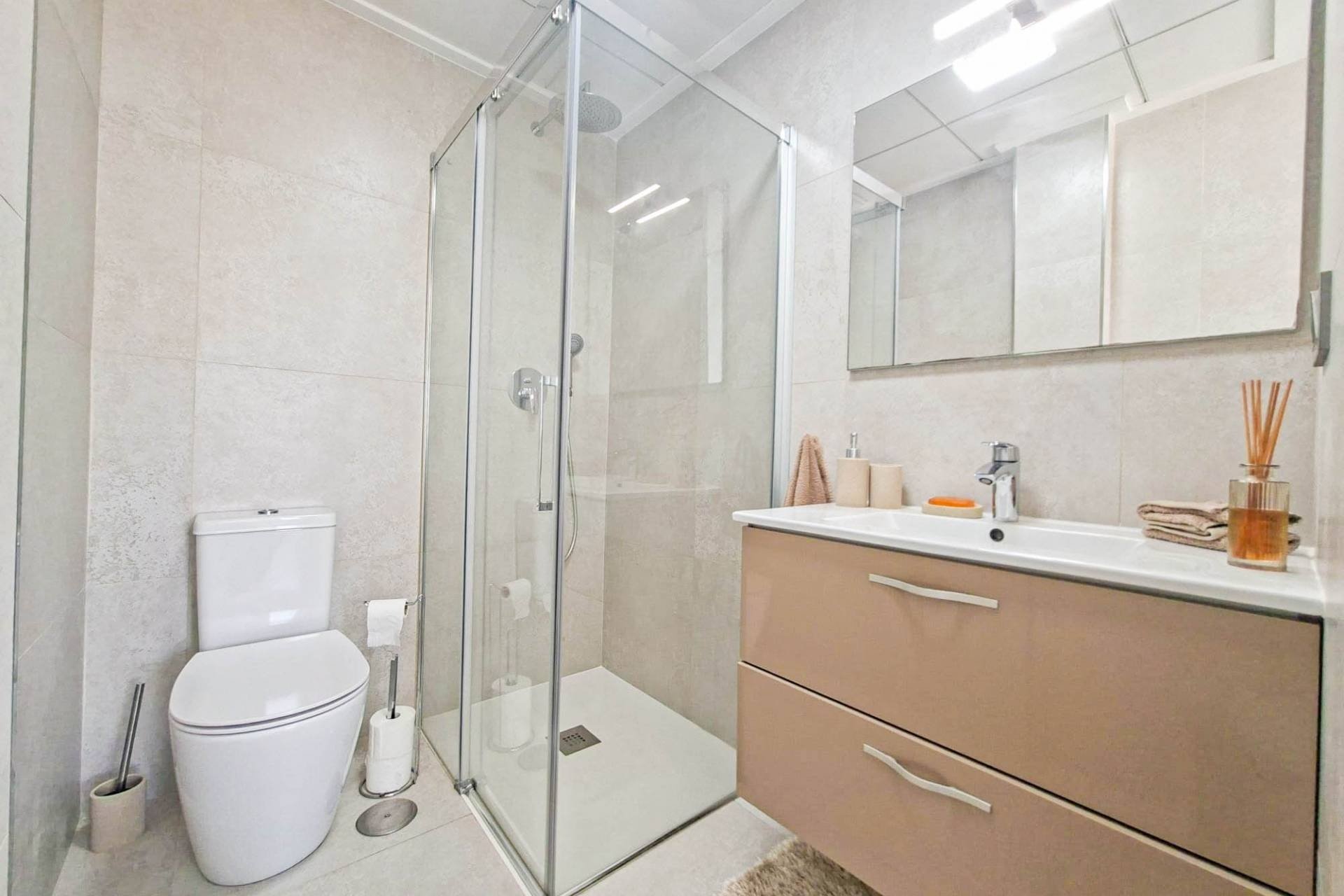 Herverkoop - Villa -
Villamartin - Costa Blanca