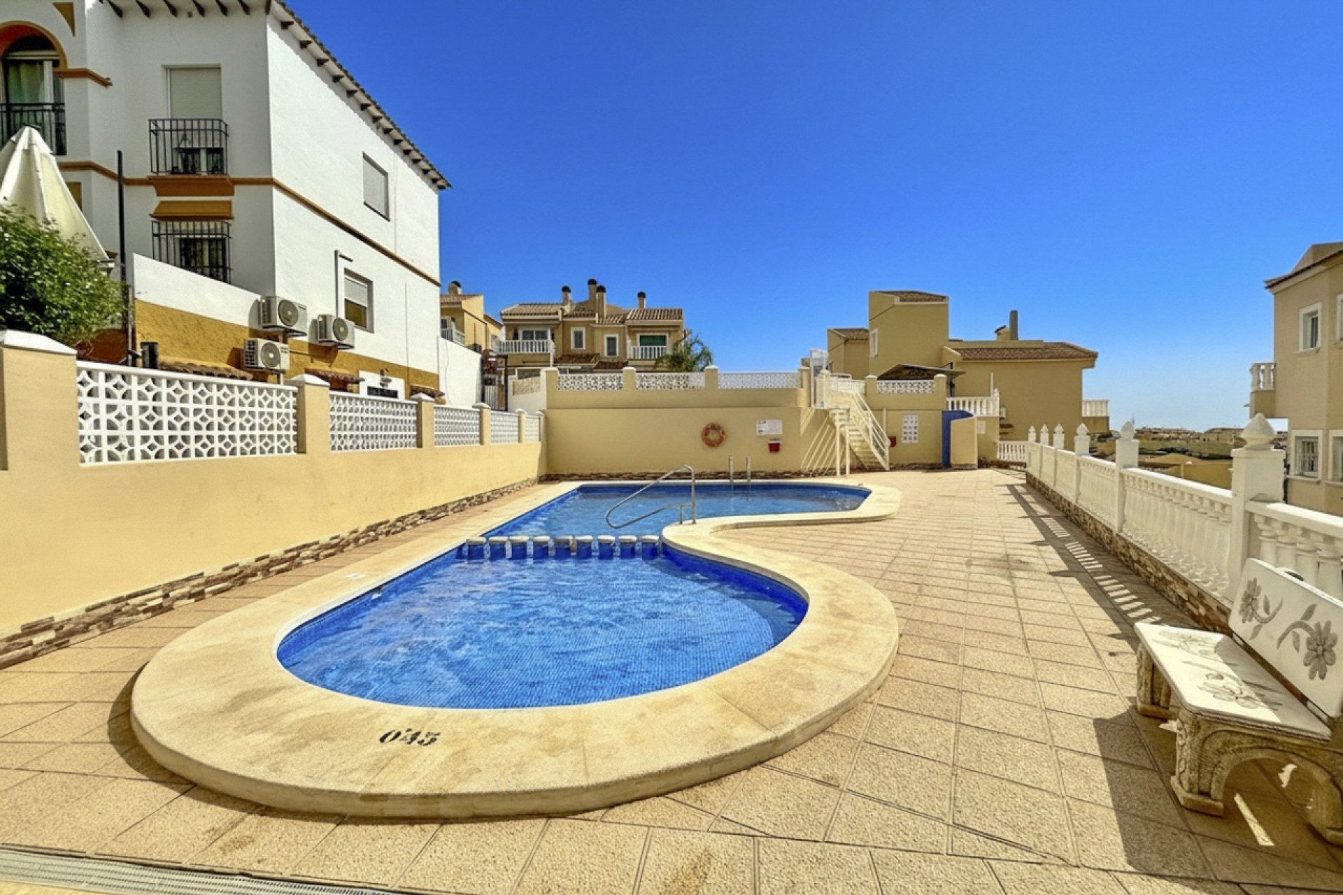 Herverkoop - Villa -
Villamartin - Costa Blanca