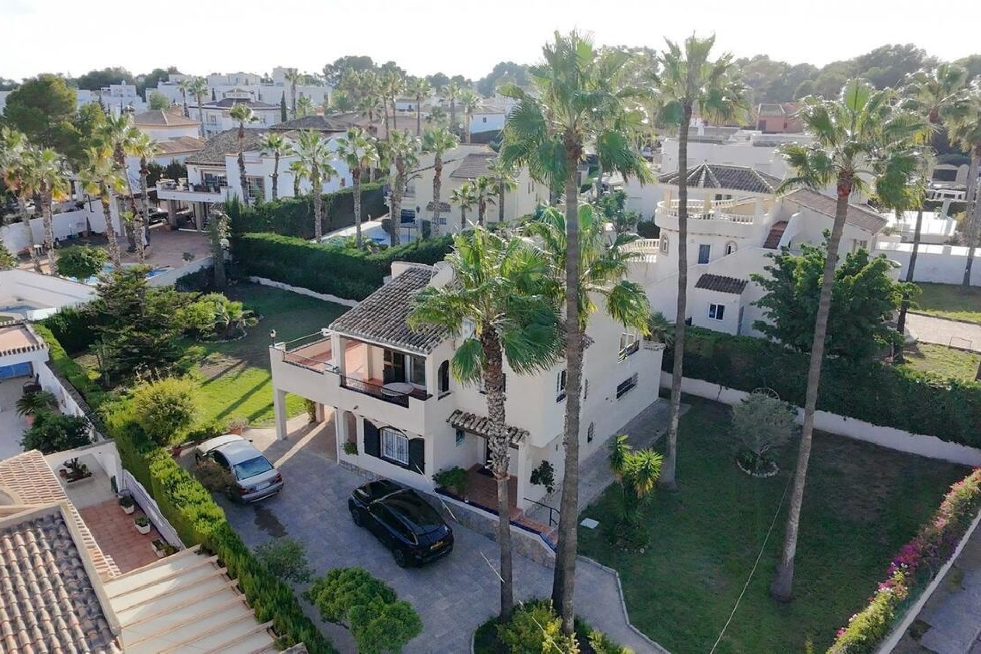 Herverkoop - Villa -
Villamartin - Costa Blanca