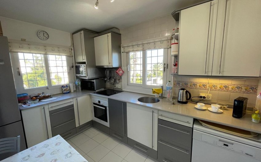Herverkoop - Villa -
Villamartin - Costa Blanca