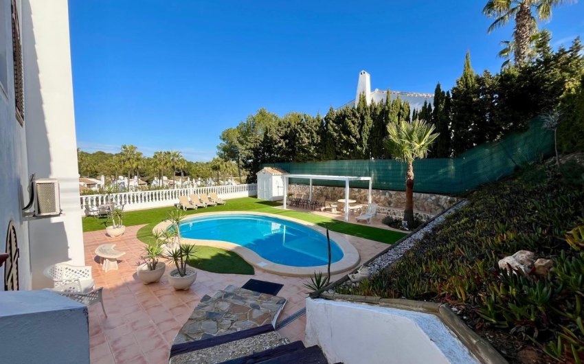 Herverkoop - Villa -
Villamartin - Costa Blanca