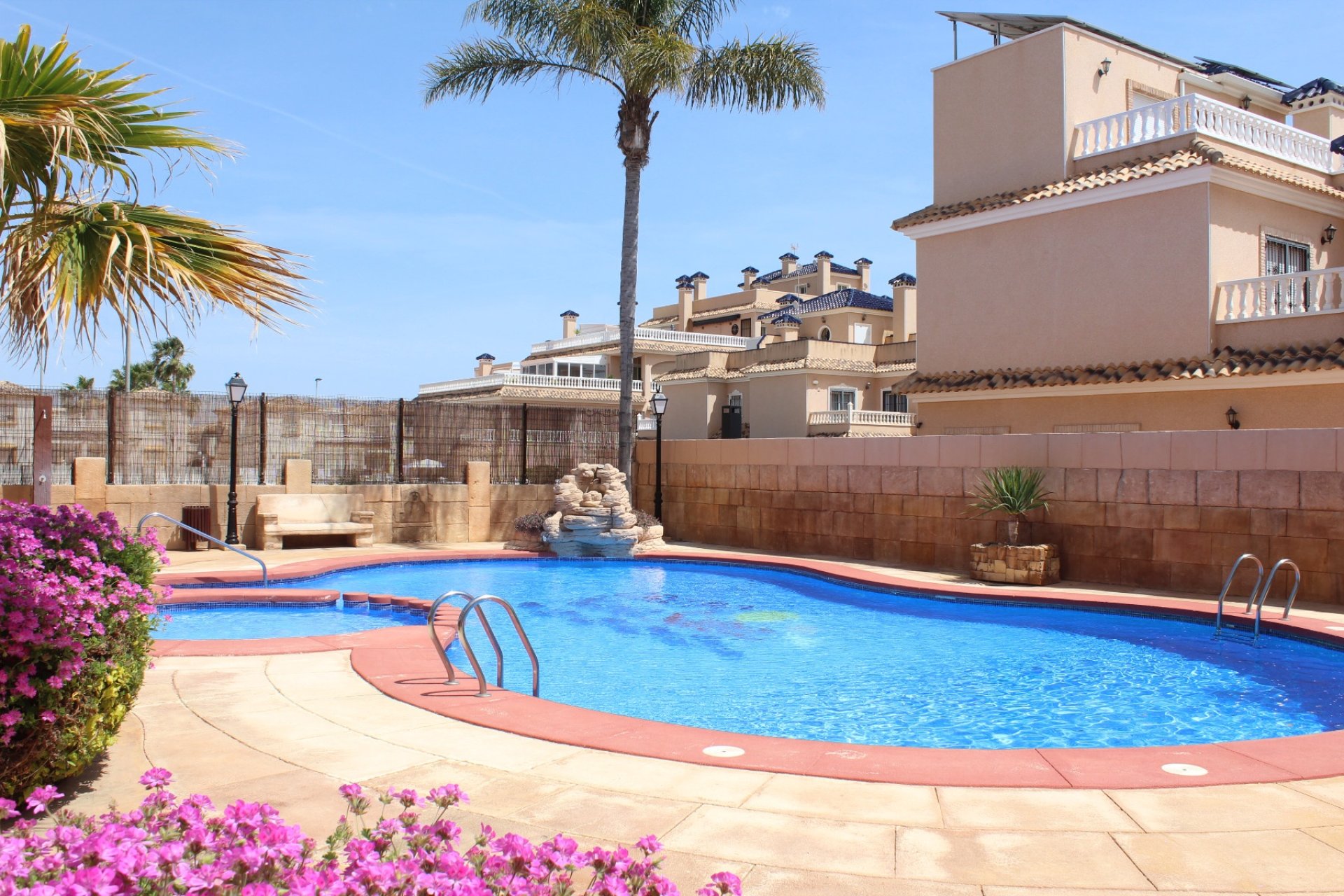Herverkoop - Villa -
Villamartin - Costa Blanca