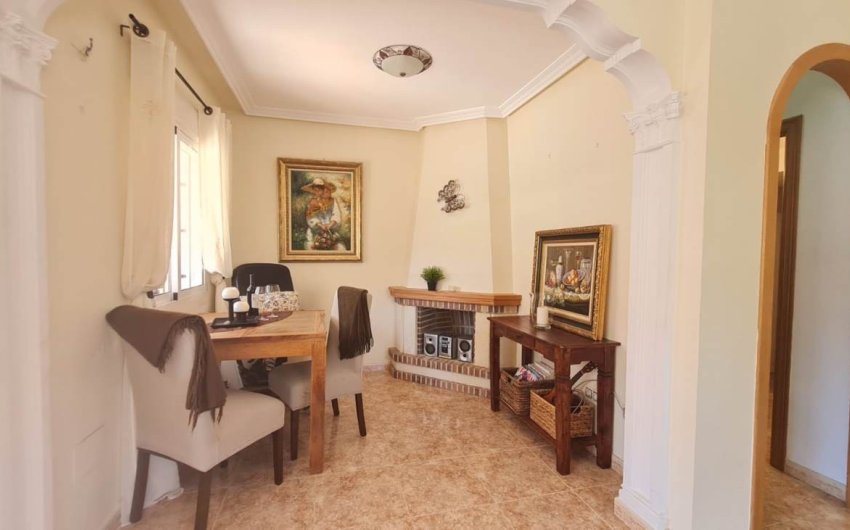 Herverkoop - Villa -
Villamartin - Costa Blanca