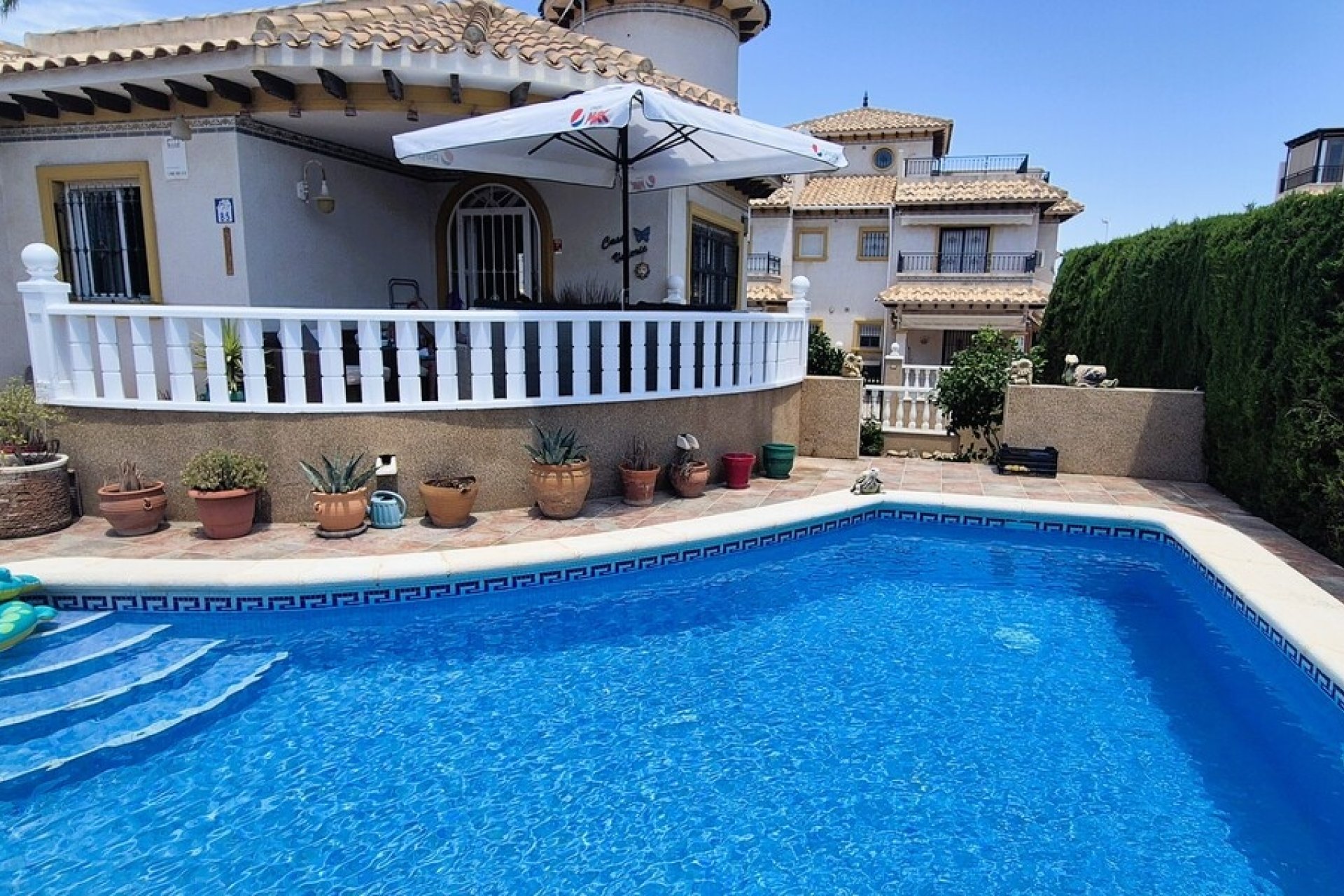 Herverkoop - Villa -
Villamartin - Costa Blanca
