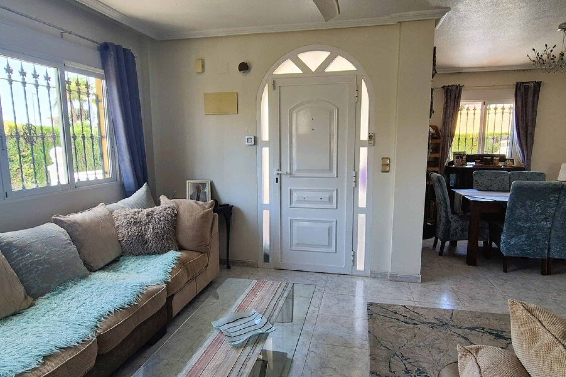 Herverkoop - Villa -
Villamartin - Costa Blanca