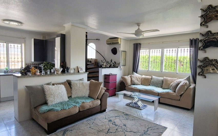 Herverkoop - Villa -
Villamartin - Costa Blanca