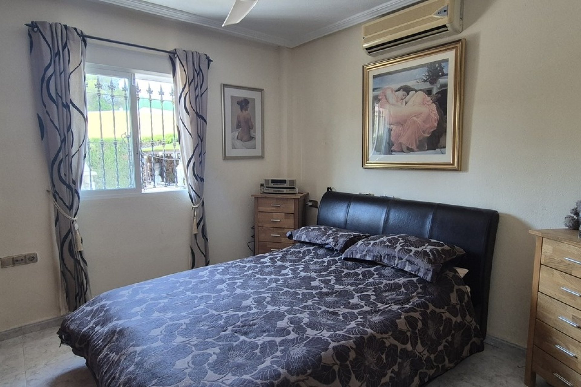 Herverkoop - Villa -
Villamartin - Costa Blanca