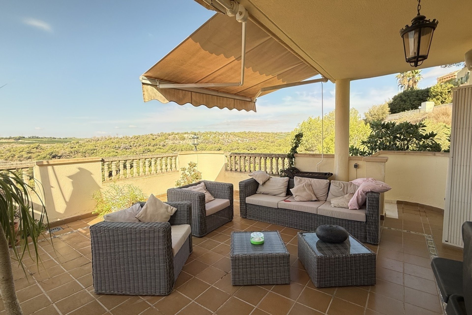 Herverkoop - Villa -
Villamartin - Costa Blanca