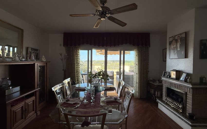 Herverkoop - Villa -
Villamartin - Costa Blanca