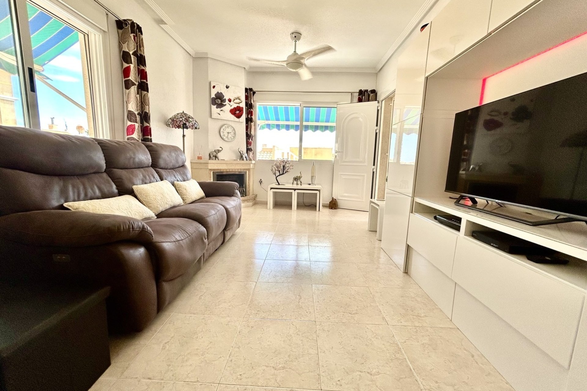 Herverkoop - Villa -
Villamartin - Costa Blanca